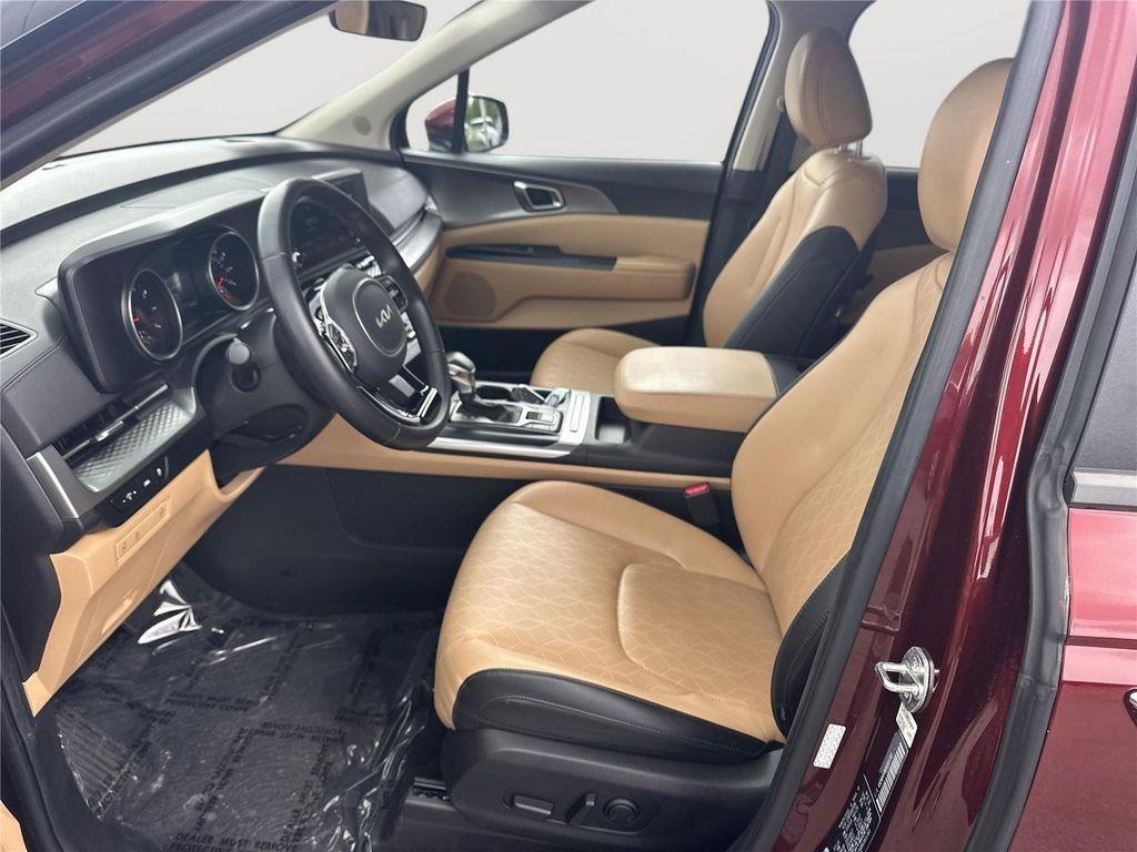 used 2024 Kia Carnival car, priced at $30,178