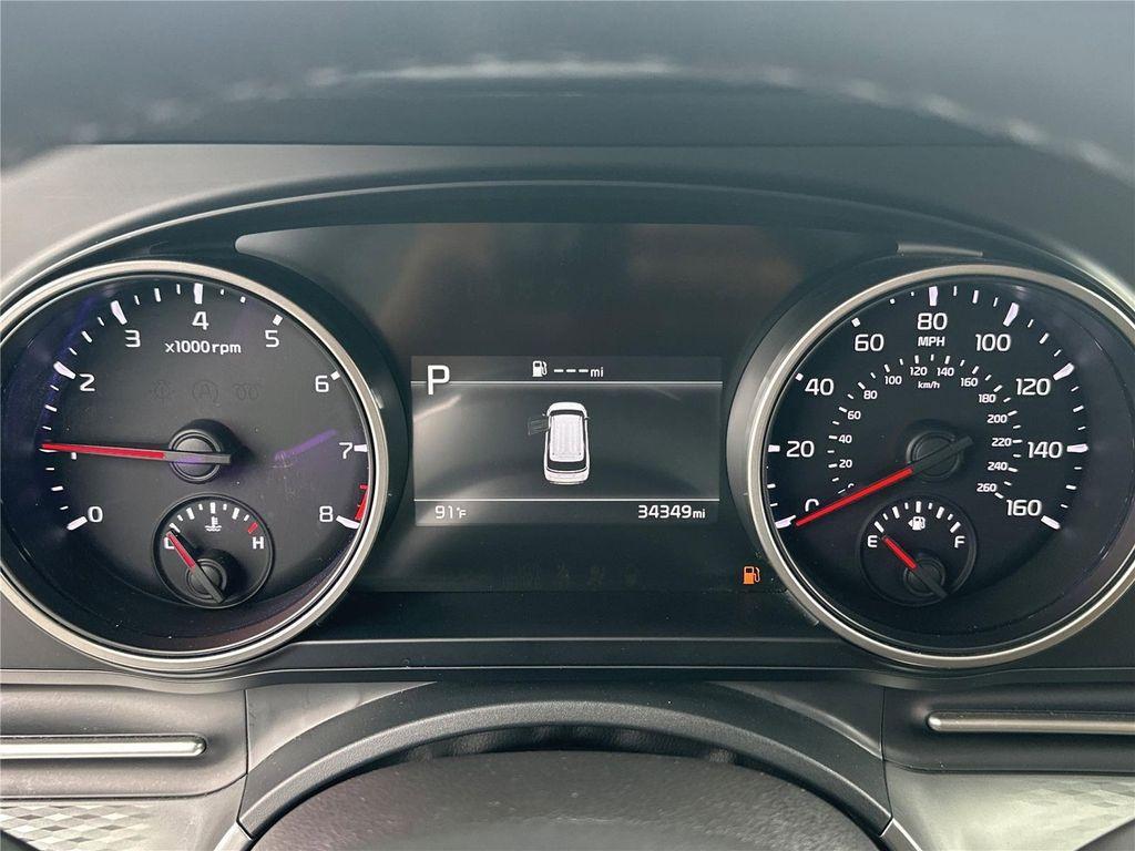 used 2024 Kia Carnival car, priced at $30,178