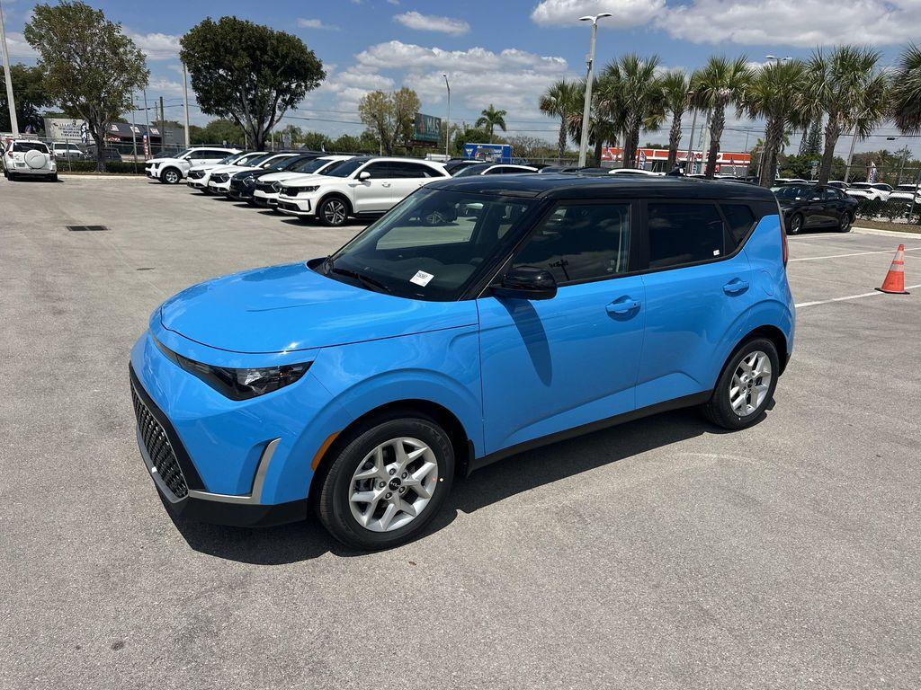 new 2025 Kia Soul car, priced at $23,611