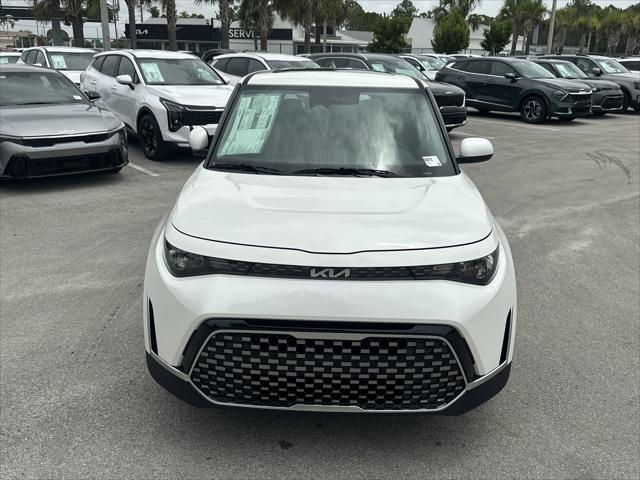 new 2025 Kia Soul car, priced at $26,138