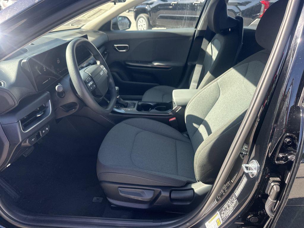 new 2025 Kia K4 car, priced at $22,908