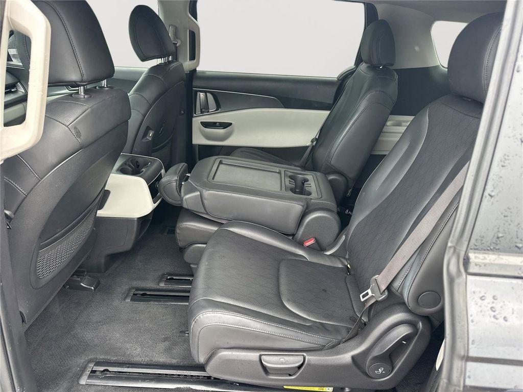 used 2024 Kia Carnival car, priced at $29,684