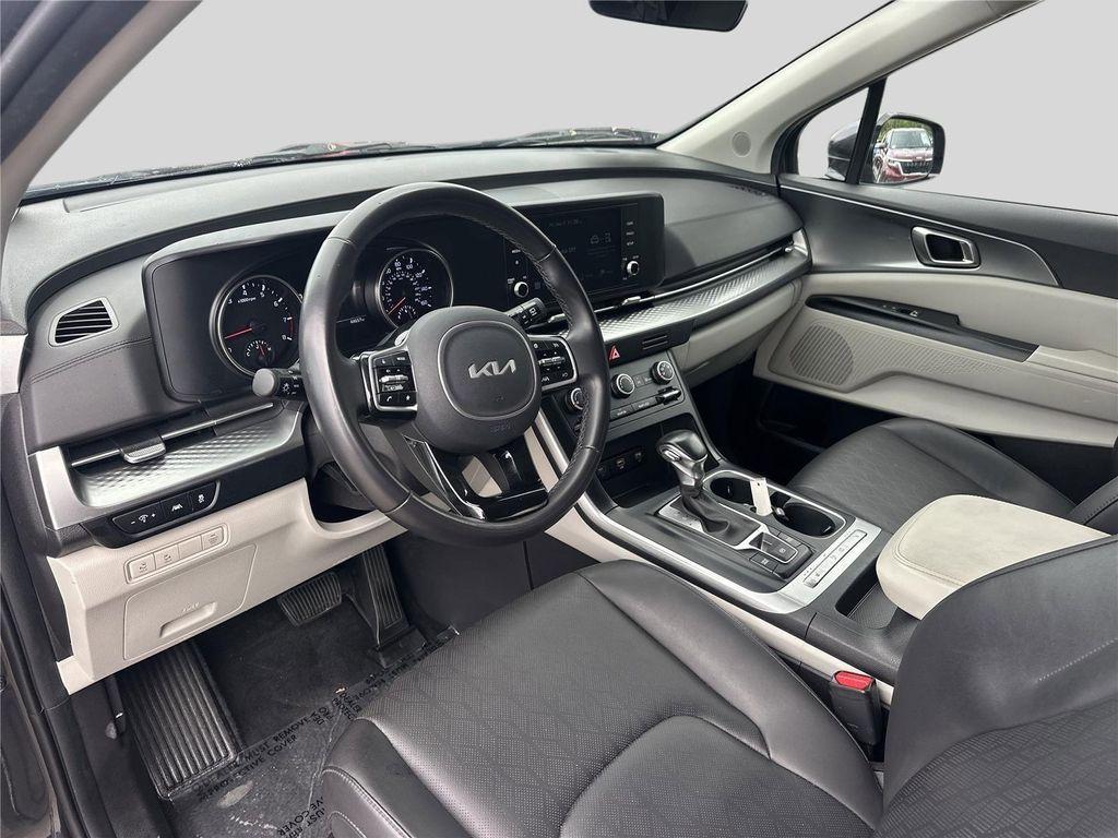 used 2024 Kia Carnival car, priced at $29,684