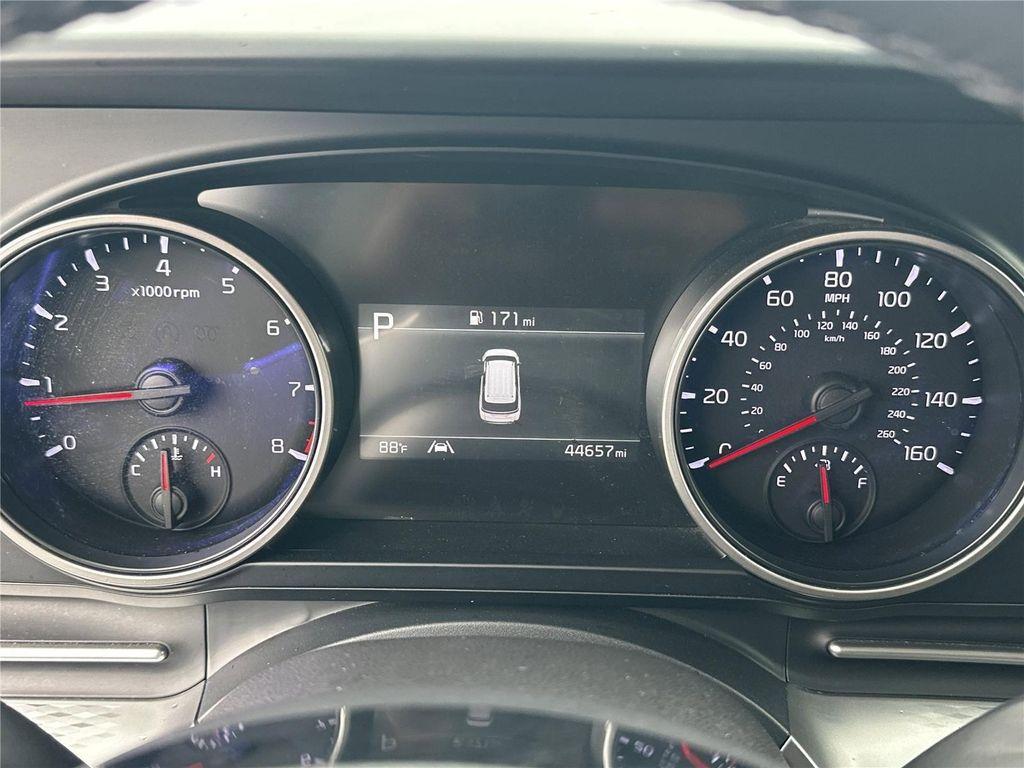 used 2024 Kia Carnival car, priced at $29,684