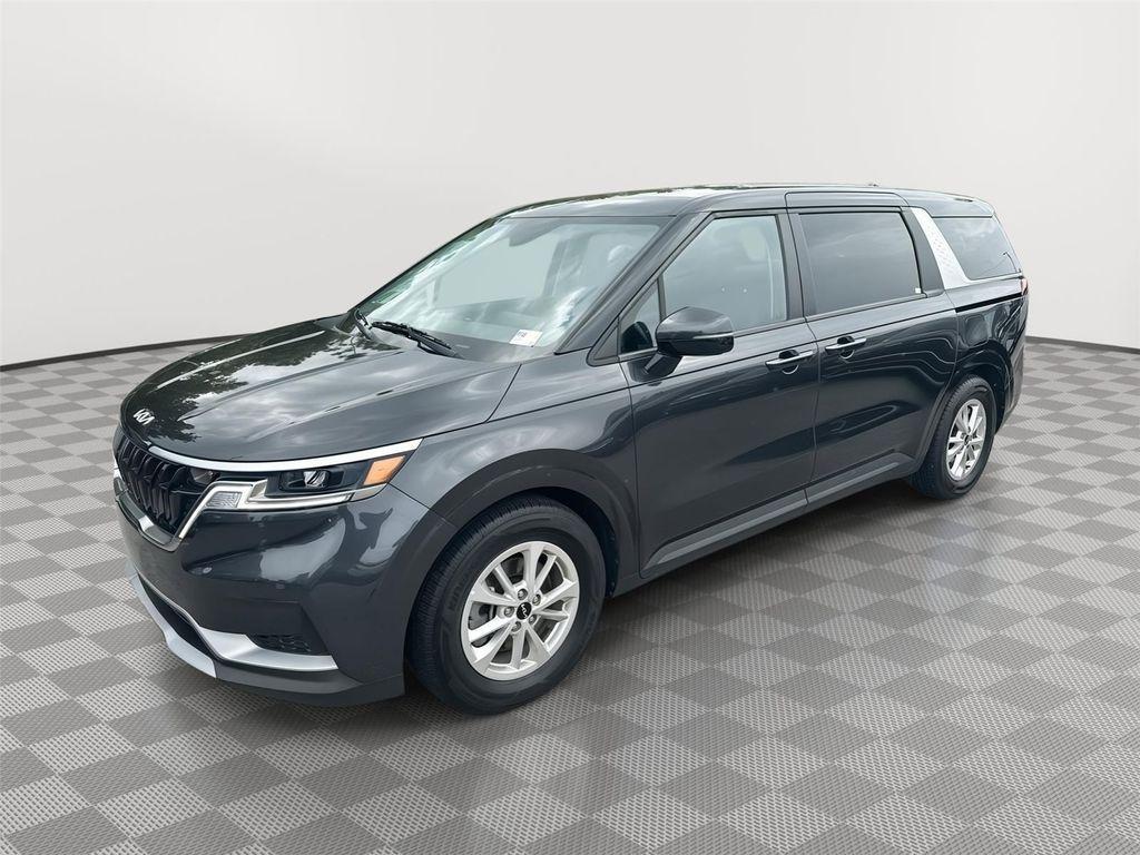 used 2024 Kia Carnival car, priced at $29,684