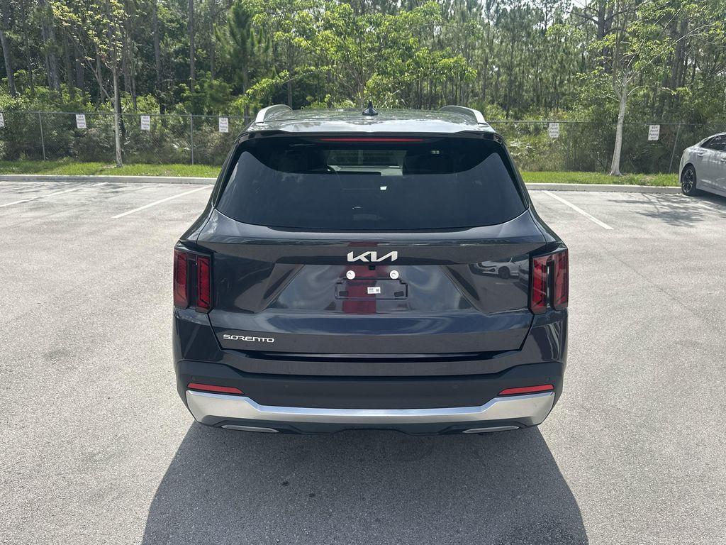 new 2025 Kia Sorento car, priced at $39,901