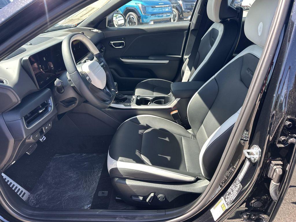 new 2025 Kia K4 car, priced at $29,475
