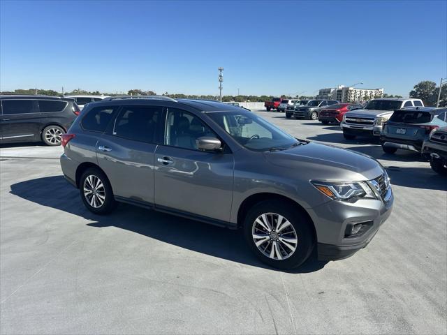 used 2020 Nissan Pathfinder car, priced at $17,274