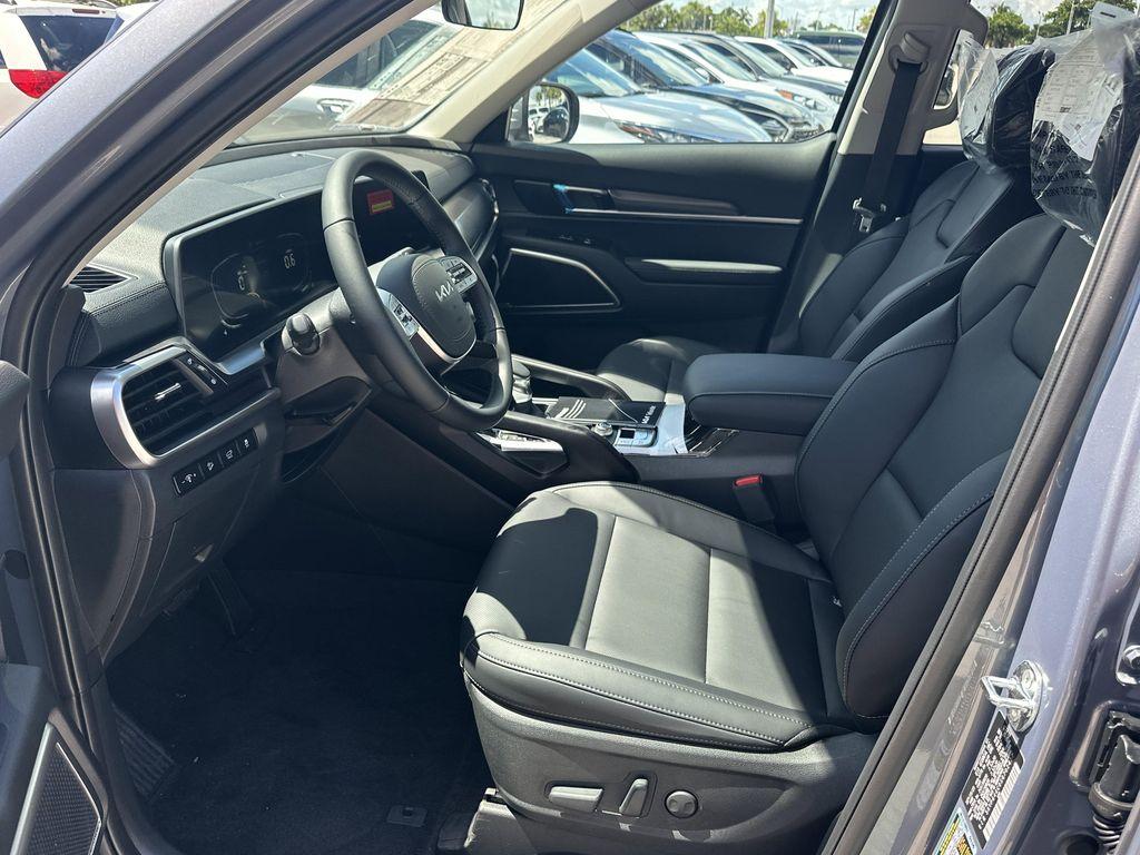new 2025 Kia Telluride car, priced at $41,220