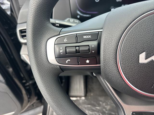 new 2025 Kia Sportage car, priced at $30,452