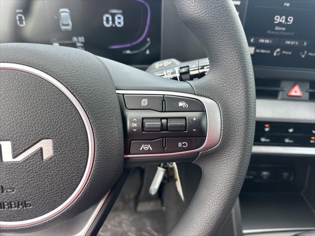 new 2025 Kia Sportage car, priced at $30,452