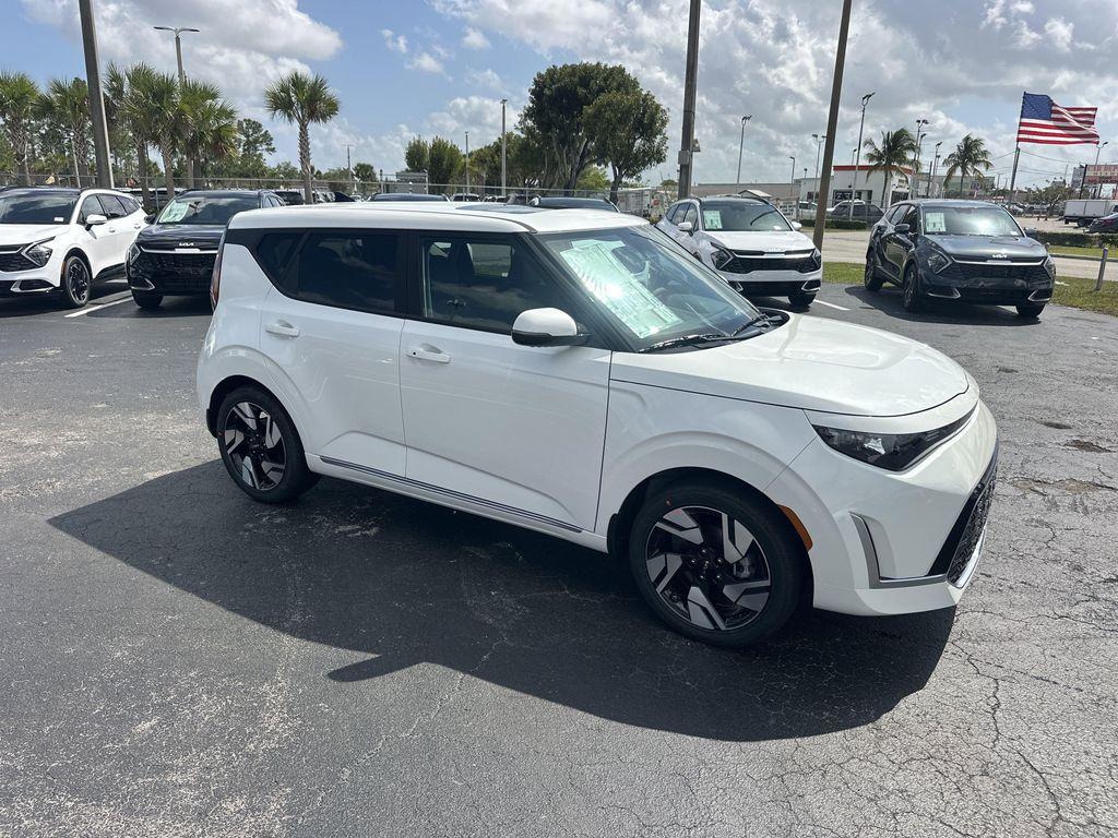 new 2025 Kia Soul car, priced at $24,438