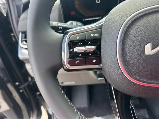 new 2025 Kia Carnival car, priced at $41,495