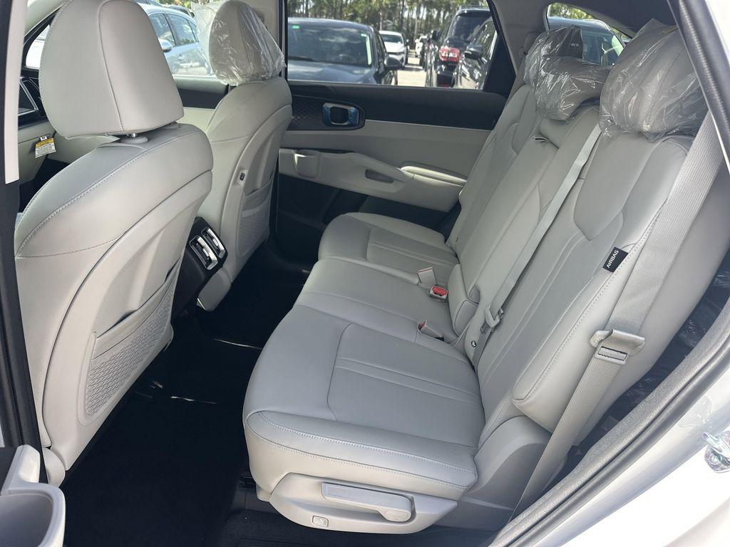 new 2025 Kia Sorento car, priced at $37,555