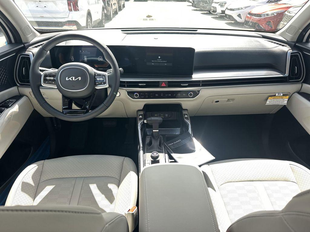 new 2025 Kia Sorento car, priced at $37,555