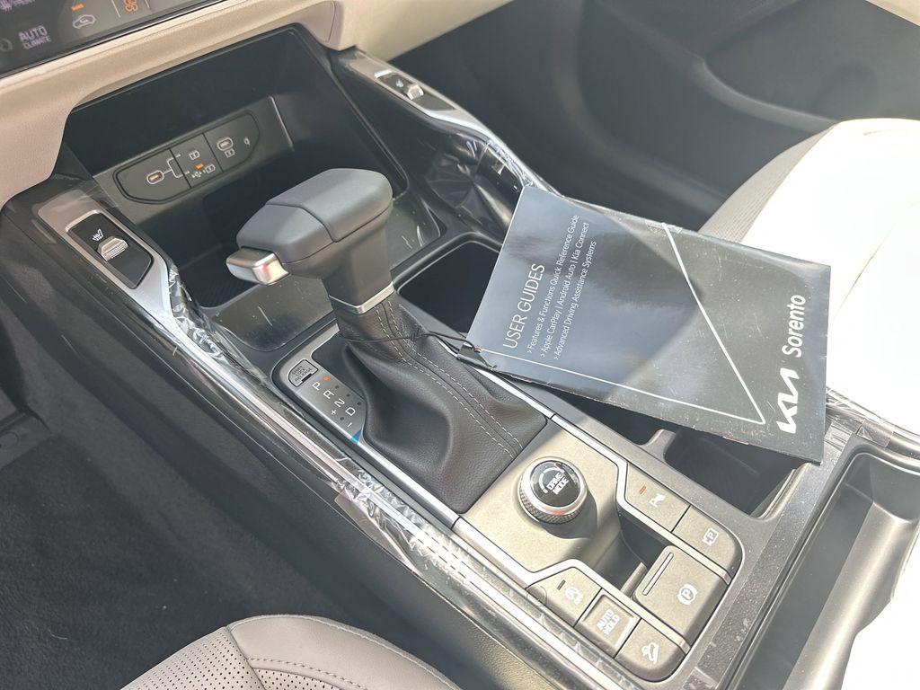new 2025 Kia Sorento car, priced at $37,555