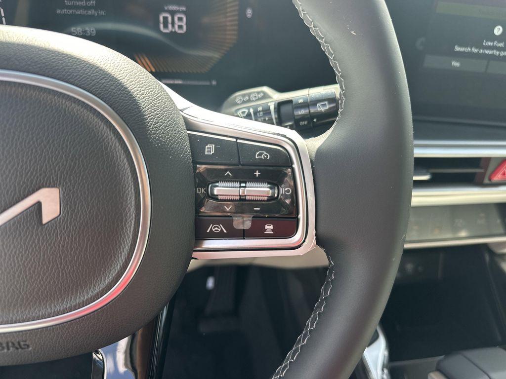 new 2025 Kia Sorento car, priced at $37,555