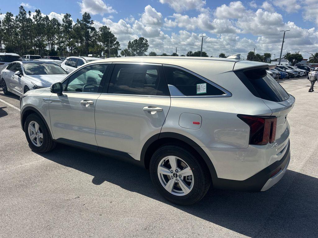 new 2026 Kia Sorento car, priced at $33,452