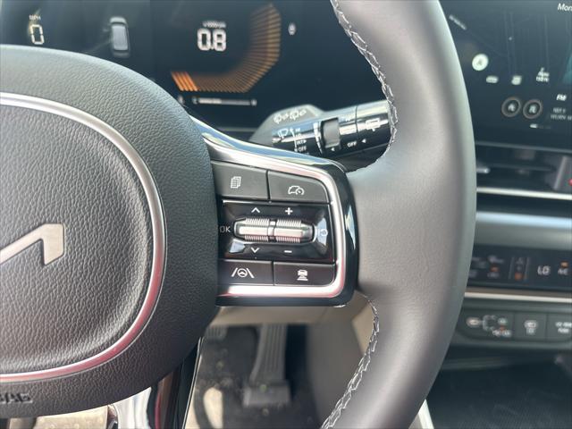 new 2025 Kia Carnival car, priced at $40,327