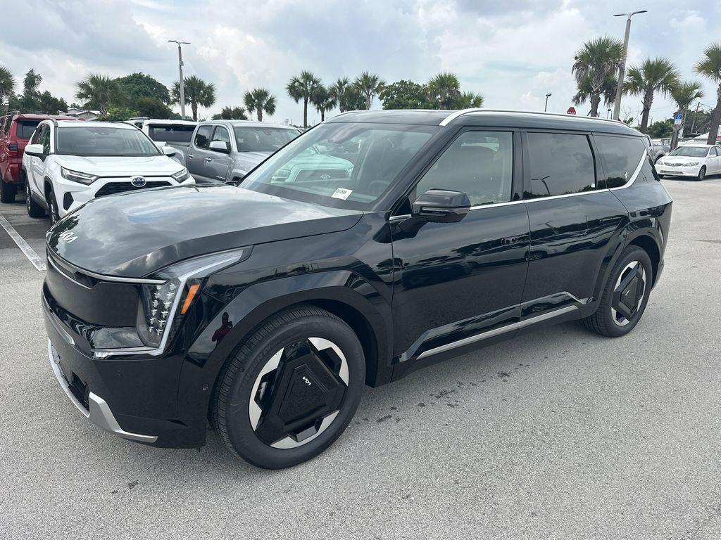 new 2026 Kia EV9 car, priced at $62,770