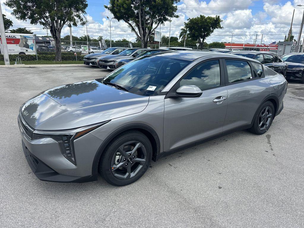 new 2025 Kia K4 car, priced at $24,000