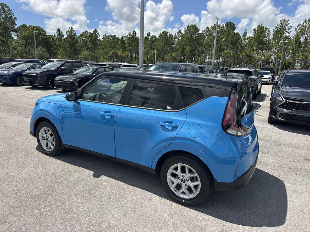 new 2025 Kia Soul car, priced at $24,119