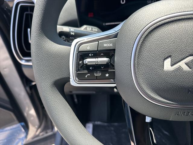 new 2025 Kia Sorento car, priced at $33,735