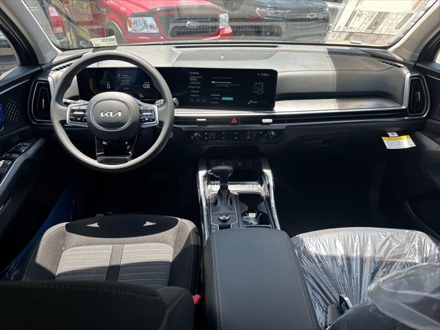 new 2025 Kia Sorento car, priced at $33,735