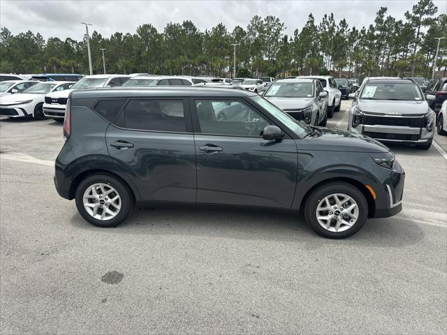 new 2025 Kia Soul car, priced at $24,014