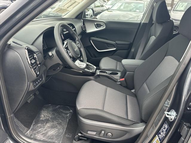 new 2025 Kia Soul car, priced at $24,014