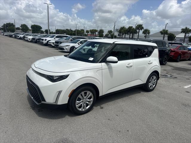 new 2025 Kia Soul car, priced at $22,105
