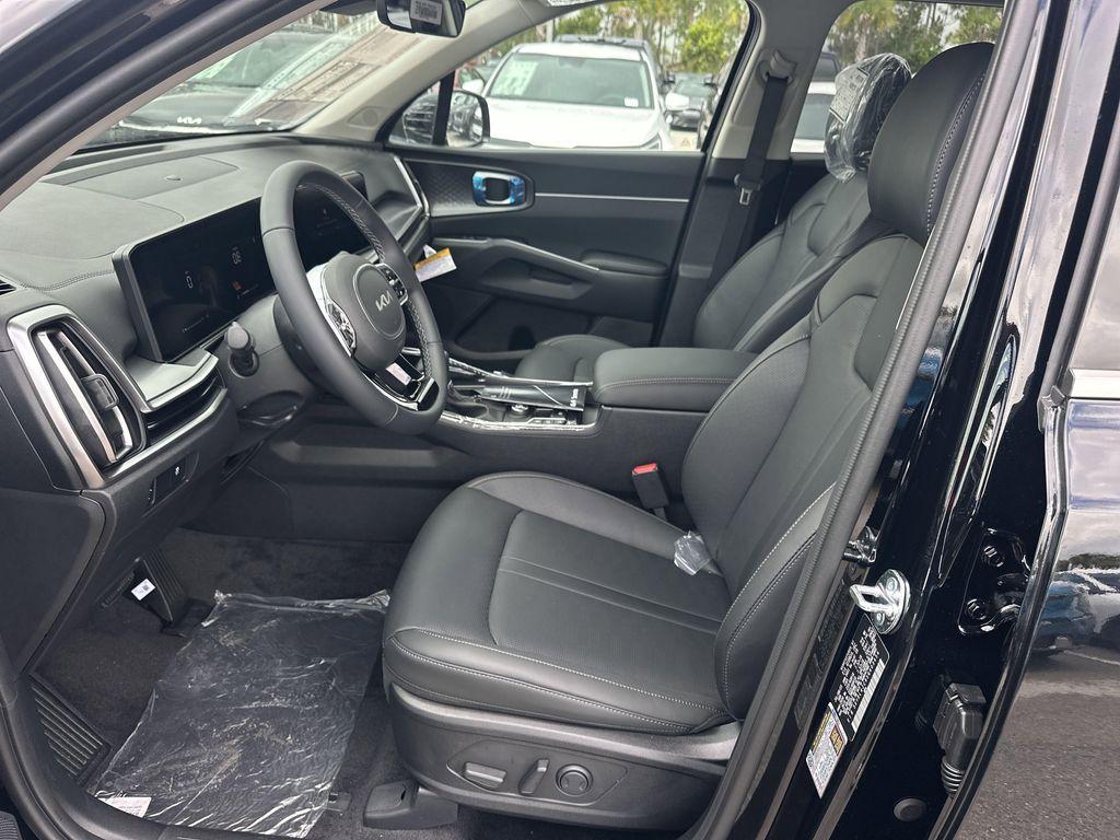 new 2025 Kia Sorento car, priced at $36,571