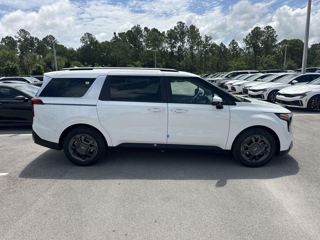 new 2025 Kia Carnival Hybrid car, priced at $43,488