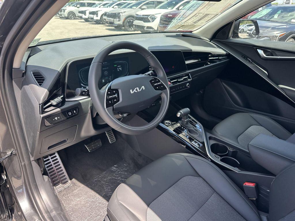 new 2025 Kia Niro car, priced at $32,386