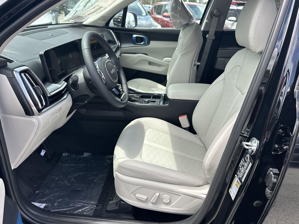 new 2025 Kia Sorento car, priced at $38,360
