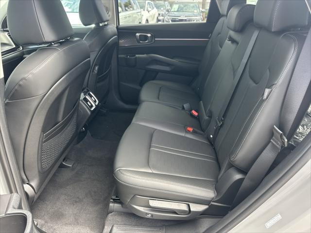 new 2025 Kia Sorento car, priced at $38,739