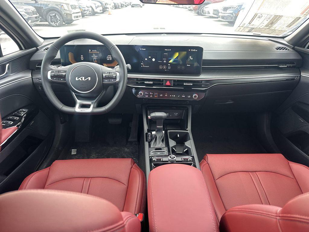 new 2025 Kia K5 car, priced at $32,017