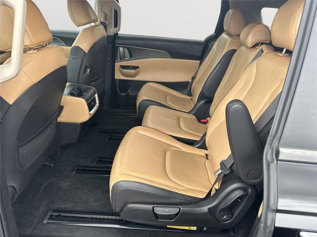 used 2024 Kia Carnival car, priced at $29,818