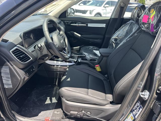 new 2025 Kia Seltos car, priced at $27,220