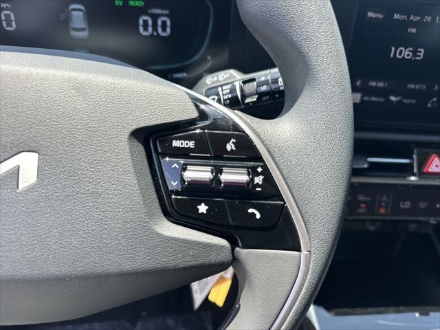 new 2025 Kia Niro car, priced at $28,935