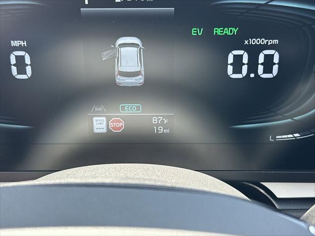 new 2025 Kia Niro car, priced at $28,935