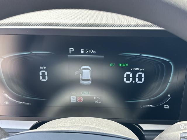 new 2025 Kia Niro car, priced at $28,935