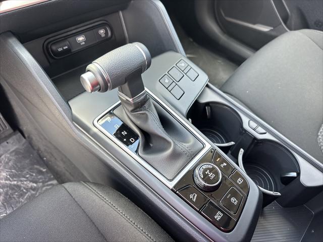 new 2025 Kia Sportage car, priced at $30,452