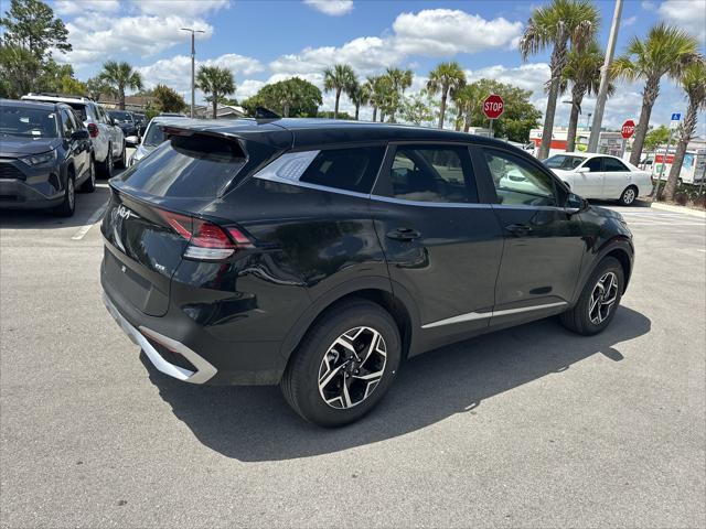 new 2025 Kia Sportage car, priced at $30,452