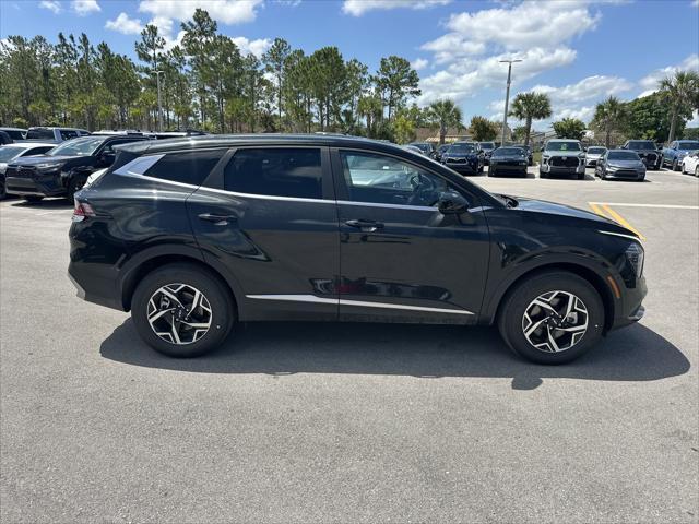 new 2025 Kia Sportage car, priced at $30,452