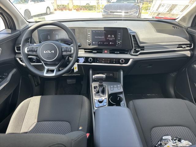new 2025 Kia Sportage car, priced at $30,452