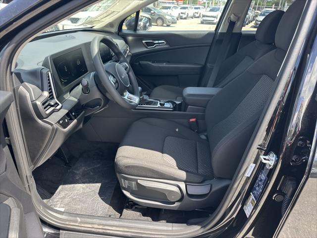new 2025 Kia Sportage car, priced at $30,452