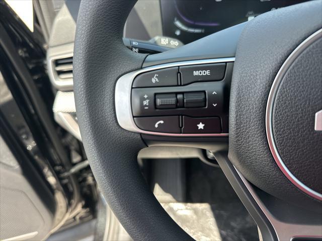 new 2025 Kia Sportage car, priced at $30,452