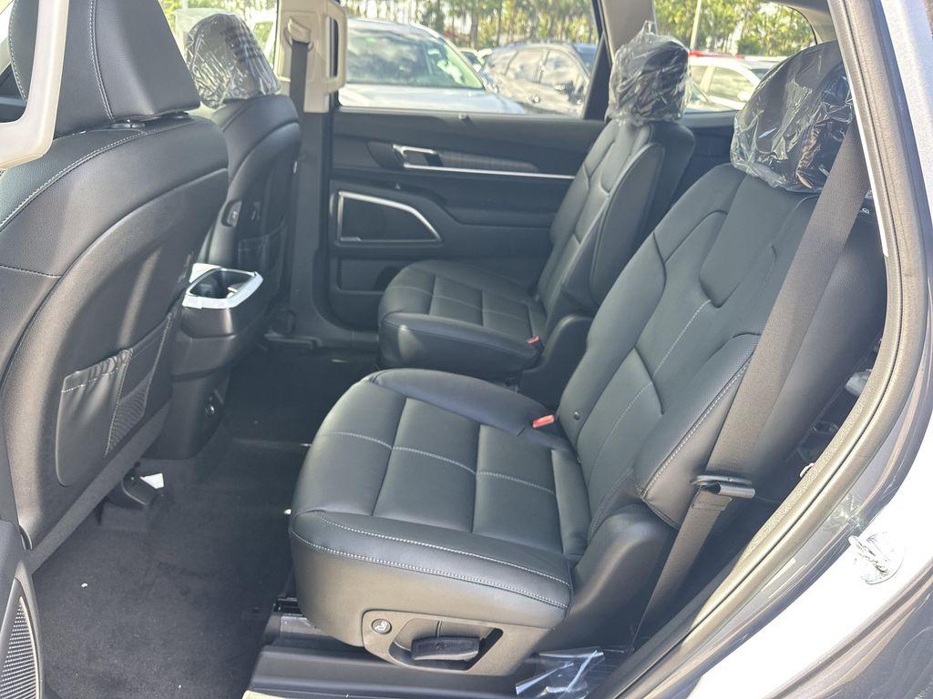 new 2025 Kia Telluride car, priced at $44,720