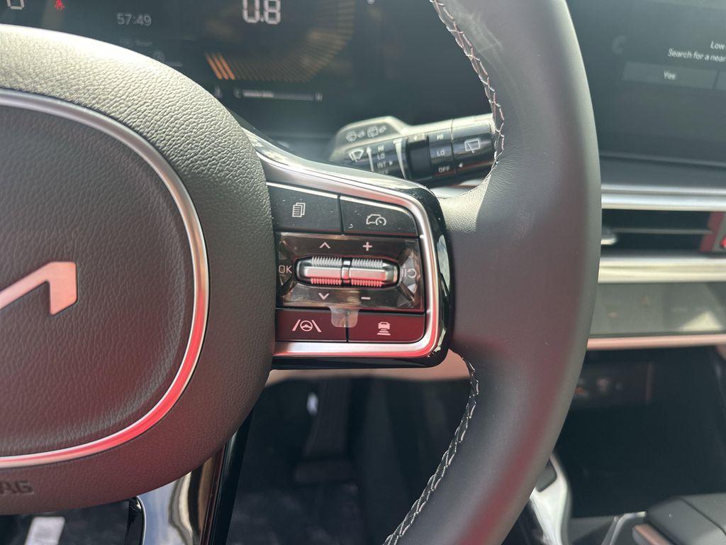 new 2025 Kia Sorento car, priced at $37,976
